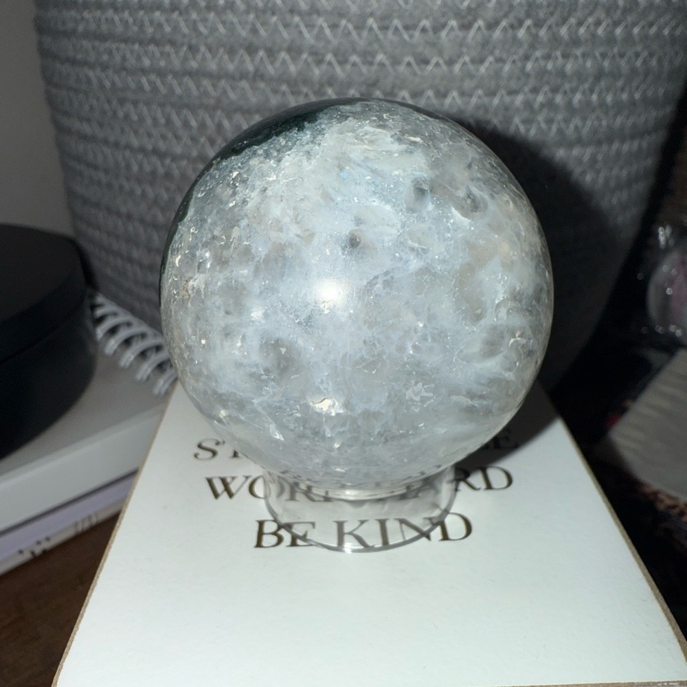 Moss agate sphere - Picture 3 of 5